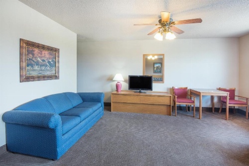 Super 8 by Wyndham Abilene KS image 10