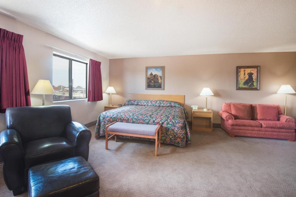 Super 8 by Wyndham Abilene KS Image 11