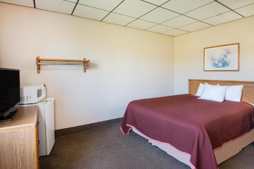 Super 8 by Wyndham Abilene KS image 5